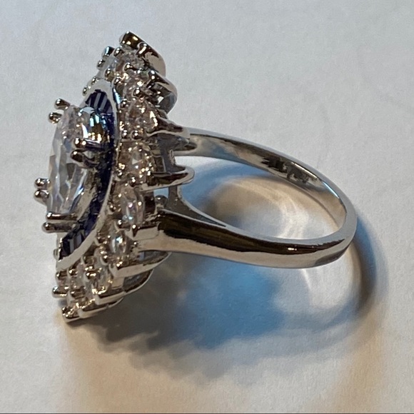 Art Nouveau blue accent stone ring - Picture 2 of 4